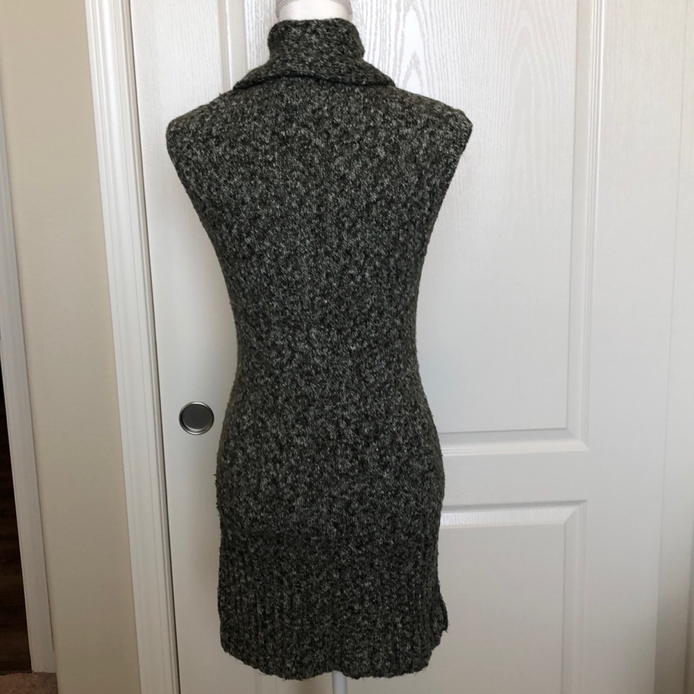 J.J. Basics Green Sleeveless Sweater Dress #26 - Picture 2 of 4